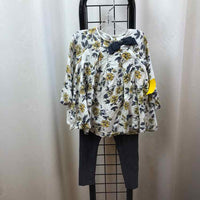 jillian's closet White Floral Child Size 24 m Girl's Outfit