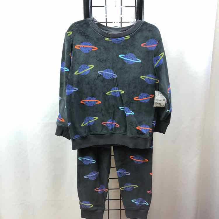 Cat & Jack Black Patterned Child Size 5 Boy's Jogging Suit