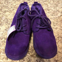 UGG Purple Solid Child Size 13 Girl's Shoes
