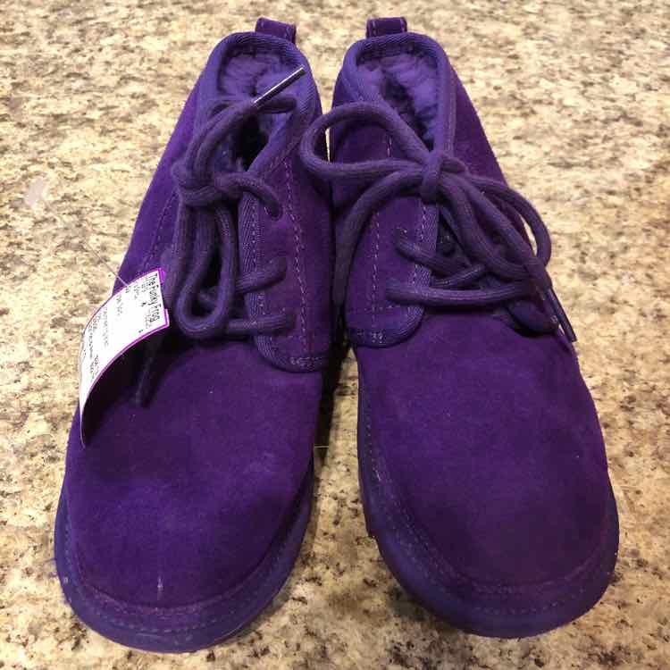 UGG Purple Solid Child Size 13 Girl's Shoes