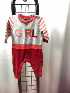 Gap Gray Graphic Child Size 3-6 Months Girl's Outfit