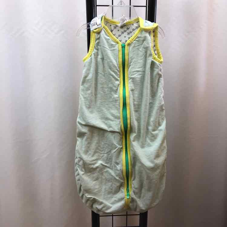 Baby Dee dee Green Heathered Child Size 0-6 m Boy's Pajamas