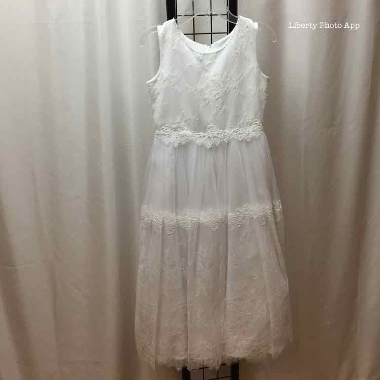 Joan Calabrese White Embroidered Child Size 8 Girl's Formal Wear