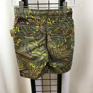 tucker and tate Green Floral Child Size 5 Boy's Shorts